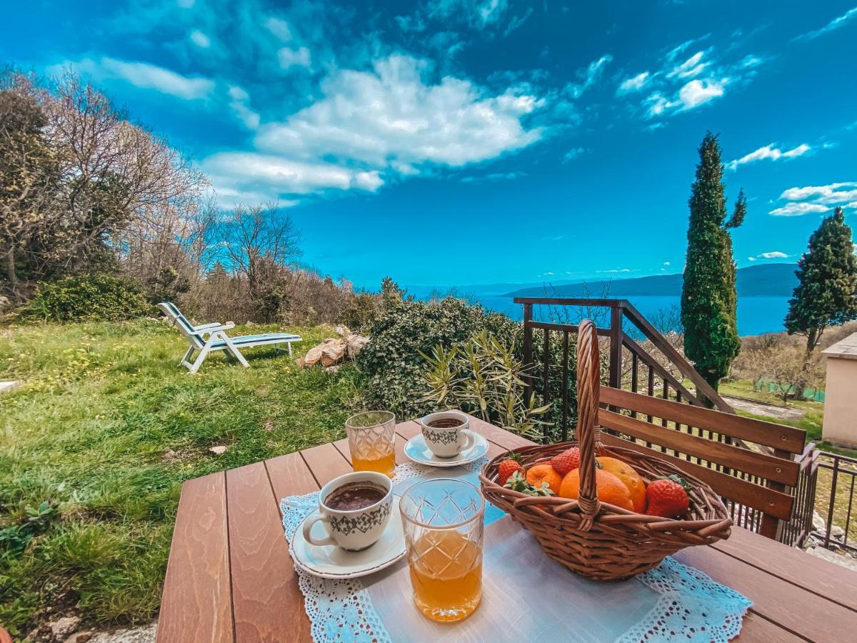 Holiday Home Istra Plomin Eksteriør billede