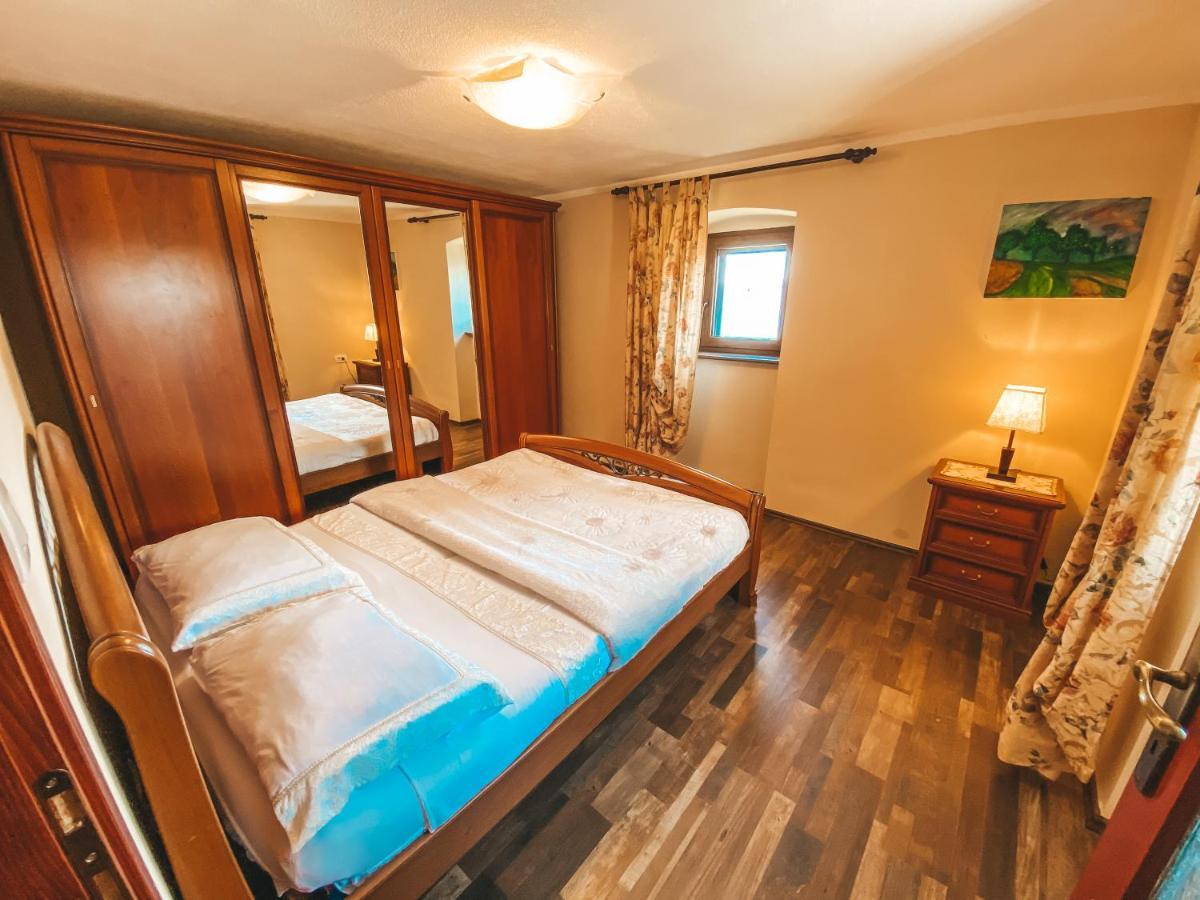 Holiday Home Istra Plomin Eksteriør billede
